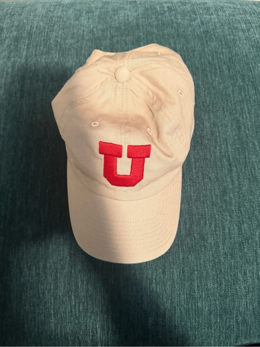 Beige Baseball Cap with Red 'U' Embroidery